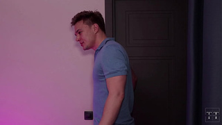 I tricked an Oriental masseuse to have rough sex with me
